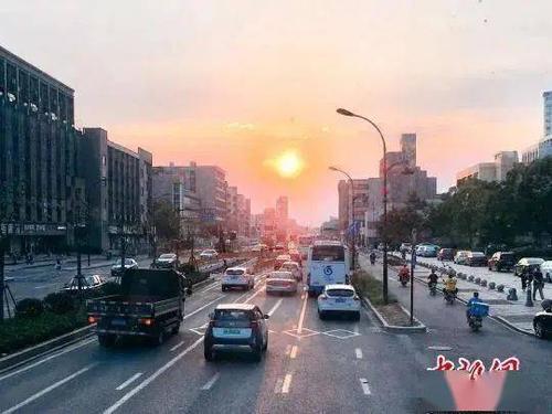 Khóa chống cắt cầu ngang